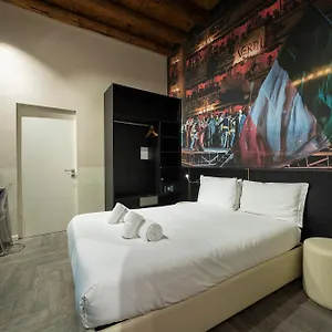 theatrum-rooms-and-apartments.hotelinveneto.com/