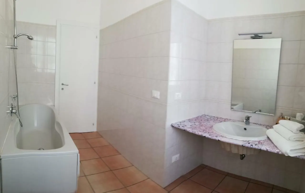 Pensjonat Hotel Navigli Darsena Milano